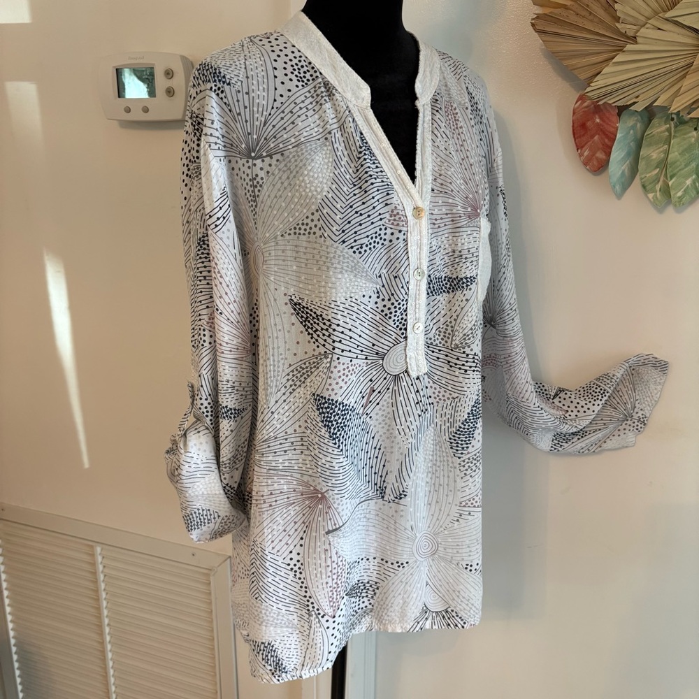 ITALIAN Made Long Sleeve White Geo Print Woven Viscose Long Tunic Top! Sequins M